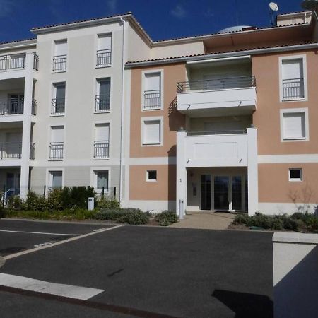Appartement 2 Pieces Avec Balcon, Parking Et Proche Plage A Saint-Gilles-Croix-De-Vie - Fr-1-224-587 Eksteriør billede