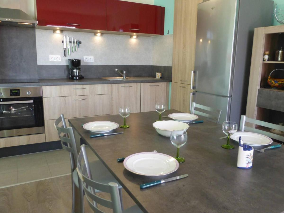 Appartement 2 Pieces Avec Balcon, Parking Et Proche Plage A Saint-Gilles-Croix-De-Vie - Fr-1-224-587 Eksteriør billede